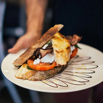 下载最新版本（示例为amd64架构）